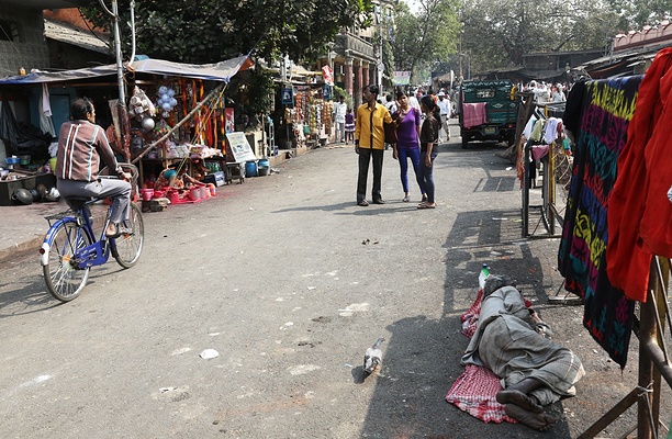 calcutta-streets-pure-flix.jpg