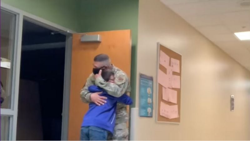 dad-surprises-son-military-surprise-pure-flix-800px-450px