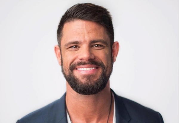 Pastor Steven Furtick | Pure Flix