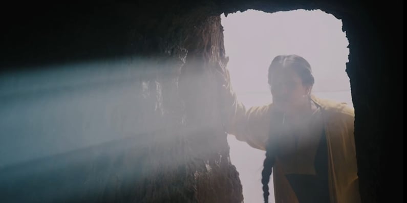 woman-entering-tomb-history-of-easter