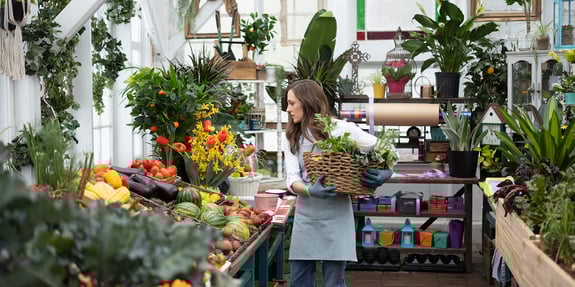 hannah in greenhouse from movie just in time