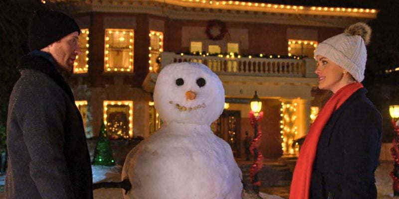 building-snowman-snowmance