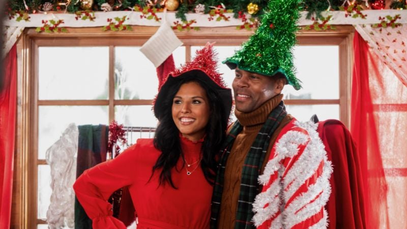 christmas-party-funny-hats-12-games-of-christmas