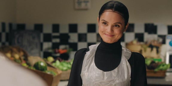 lara silva divine influencer helping in soup kitchen
