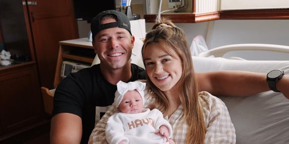 sadie robertson husband and new baby haven
