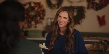 kristin wollett from christmas wreaths and ribbons