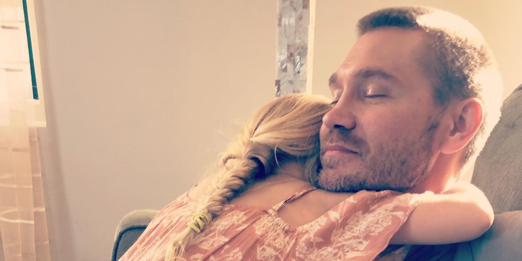 chad michael murray and daughter hugging